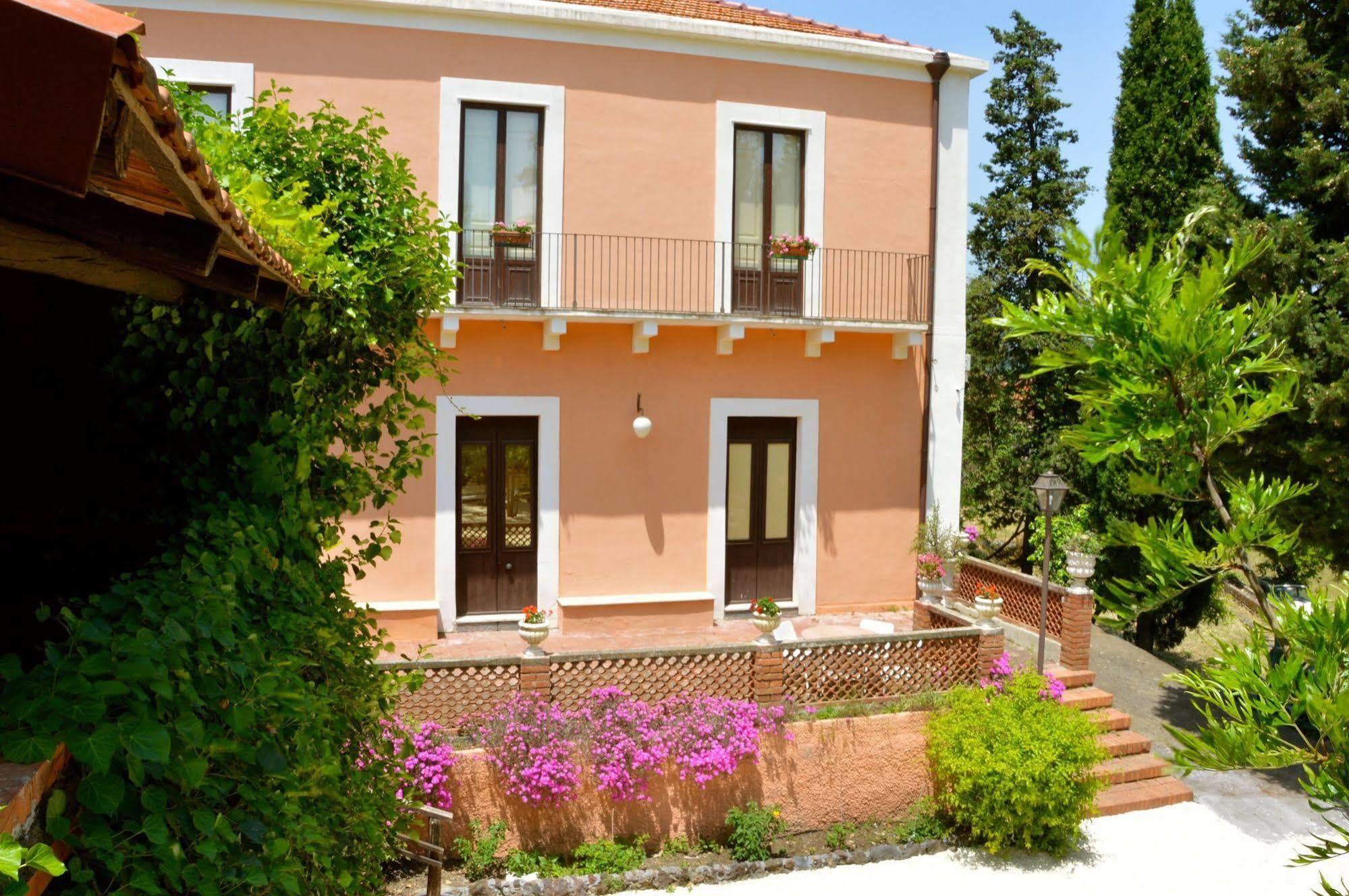 ויאגרנדה Villa Bonaccorso - Antica E Maestosa Villa Con Piscina Ai Piedi Dell'Etna מראה חיצוני תמונה
